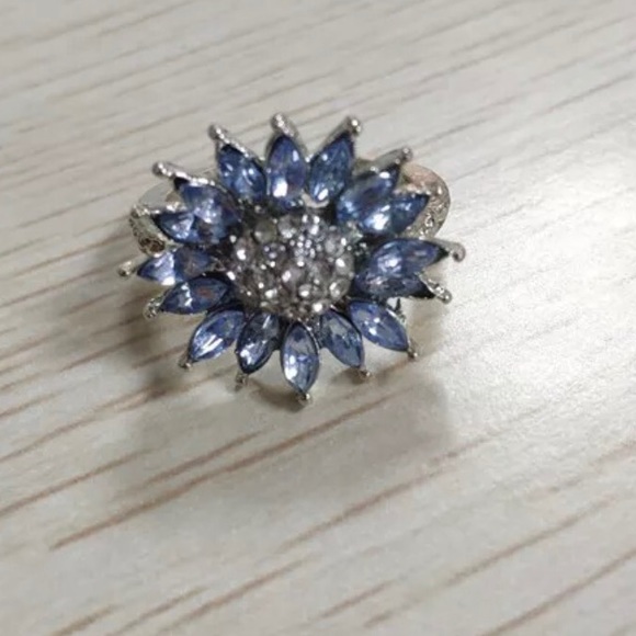 The Poppy Estate inspired blue flower ring in 925 Silver - Picture 4 of 8